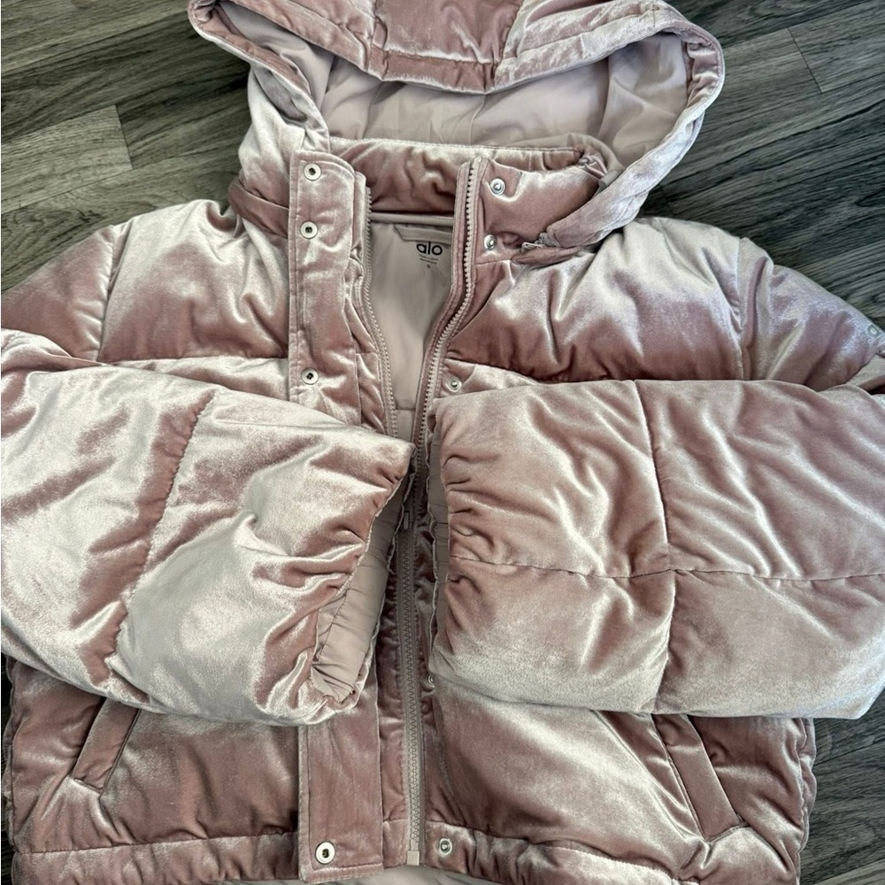 ALO Yoga Mauve Velvet Puffer Coat
